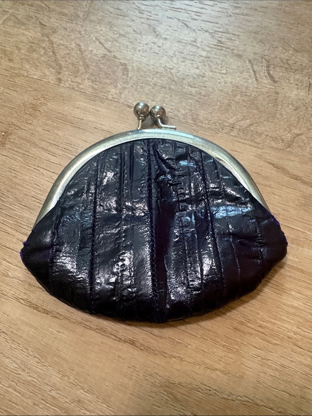 vintage black eel skin kiss lock coin purse with silver hardware - Picture 3 of 3